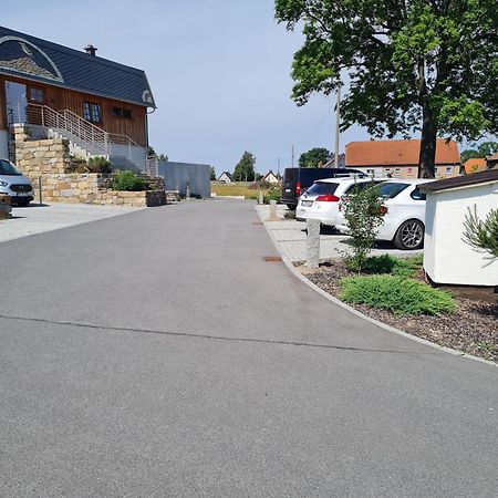 Familien- Und Apartmenthotel Lerchenberghof Walddorf  外观 照片